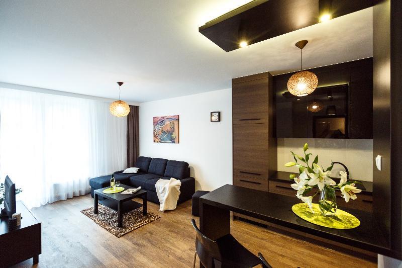 Apartament Em Klimatyzacja&Parking Apartment *